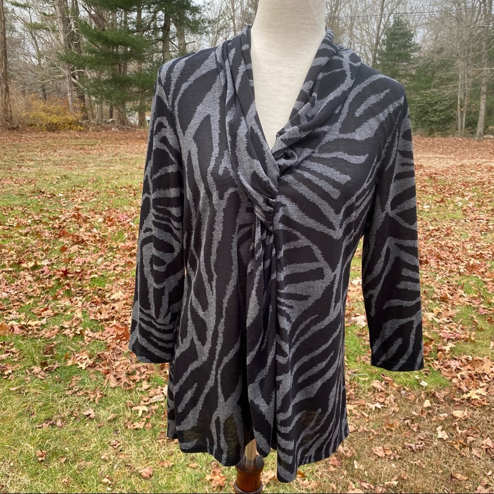 BOHO CHIC TOP TUNIC BLACK GRAY 3/4 SLEEVE SHAWL COLLAR TWIST FRONT SIZE L